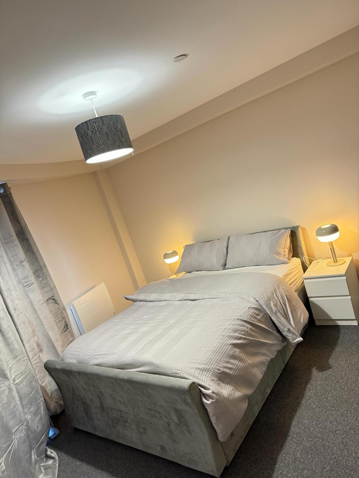 Luxury 2 Bedroom Apartment In Manchester City Centre - Free Parking Luaran gambar